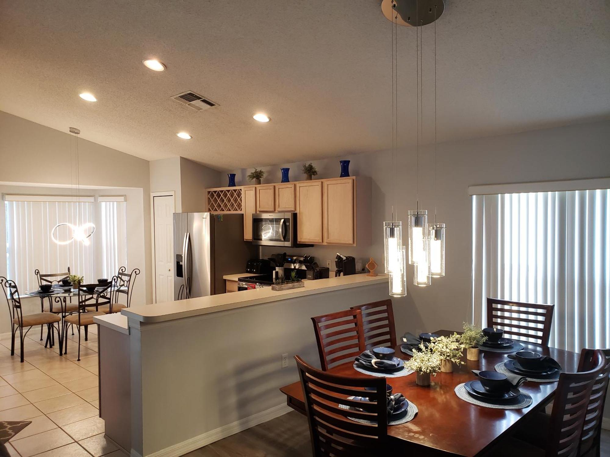 Amazing 4 Bedrooms 3 Bath With Private Pool, Near And Universal! Villa